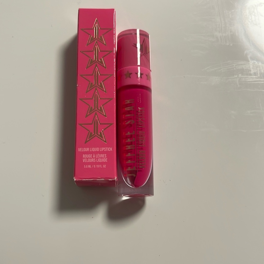 Jeffree Star Pink Lipstick Bold Makeup